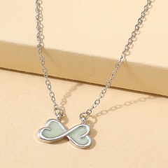Korean silver color wild creative luminous peach heart necklace