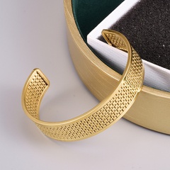 hollow titanium steel 18K gold male and female creative open bracelet