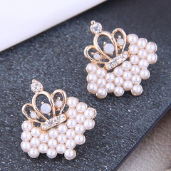 Koreanische Mode einfache Krone Herz Perlenohrringe Großhandel