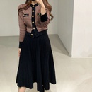 Pull cardigan court deux pices  carreaux tailleur jupe longue plisse en tricot noirpicture10