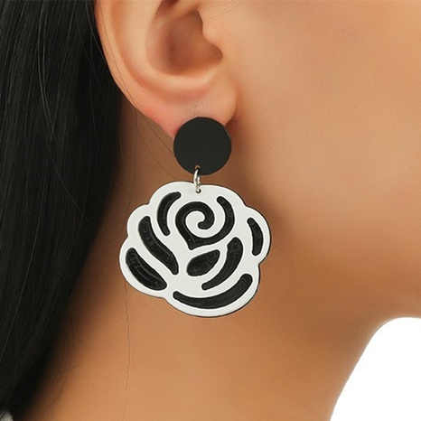 Boucles d'oreilles en acrylique créatives à la mode Boucles d'oreilles en résine rose rétro coréenne's discount tags