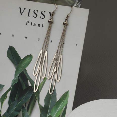 Fashion simple and versatile tassel earrings's discount tags