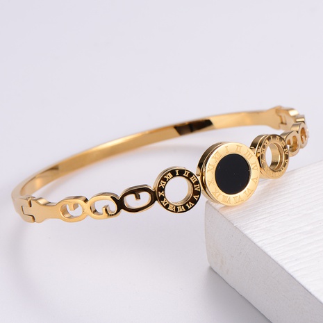 bracelet en acier au titane femme non-fading personnalité design bracelet de mode's discount tags