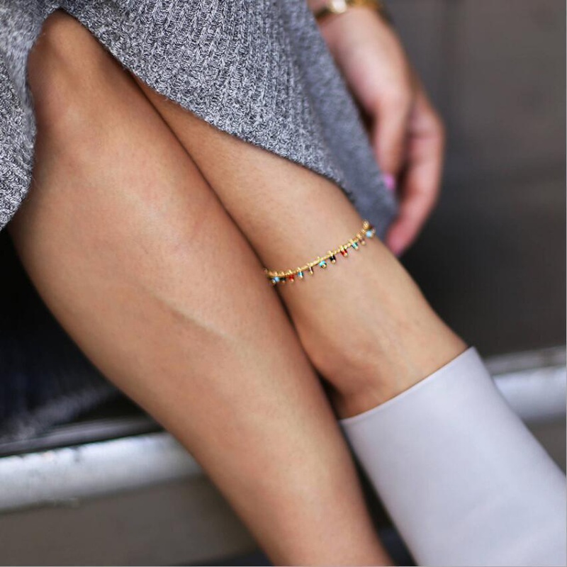 simple exaggerated simple anklet