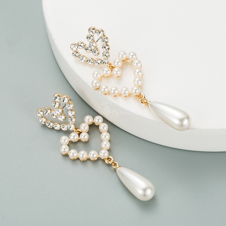 Fashion Pearl Diamond Heart-shaped Earrings's discount tags