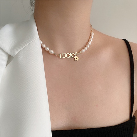 collier rétro simple perle LUCKY's discount tags
