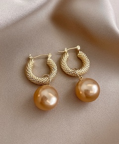 retro simple pearl earrings