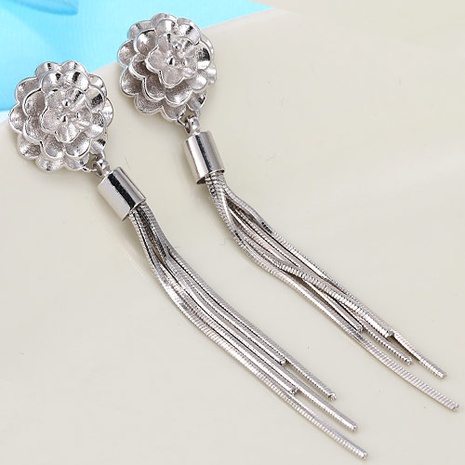 Korean Fashion Copper Plated Platinum Flower Tassel Earrings NHSC323335's discount tags