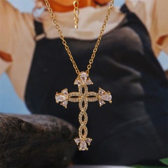 collier croix exagérée en zirconium incrusté de cuivre