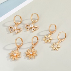 Korean diamond-studded zircon flower earring