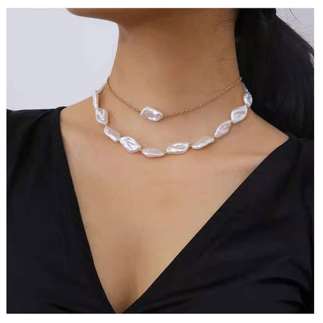 Collier de perles en forme de chaîne fine dorée's discount tags