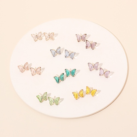 Einfache Schmetterlingsharz Ohrringe Großhandel's discount tags