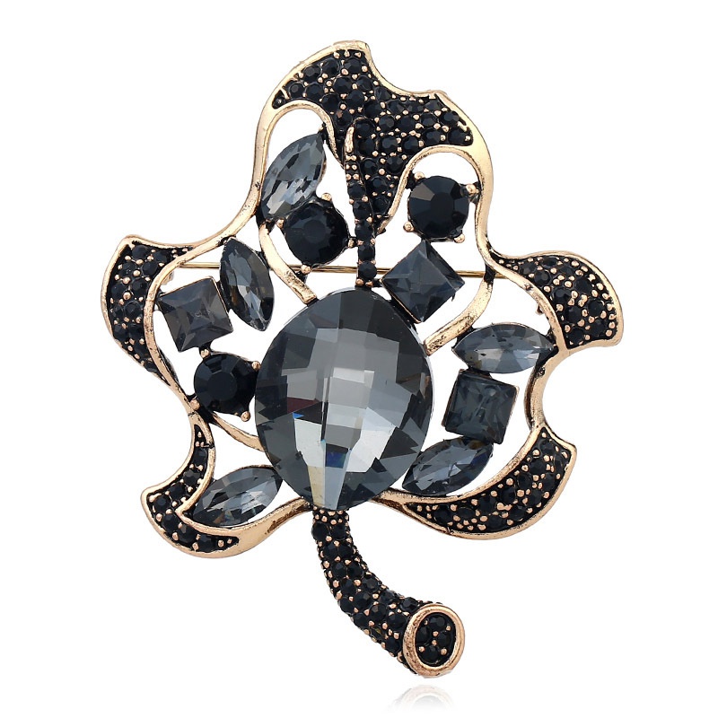 Fashion leaf full diamond hollow brooch