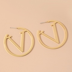 fashion circle letter V earrings