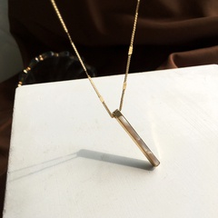 simple rectangle pendent clavicle chain