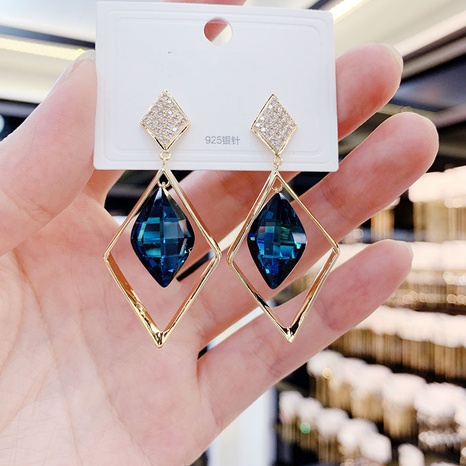 Koreanische blaue geometrische Diamantohrringe's discount tags