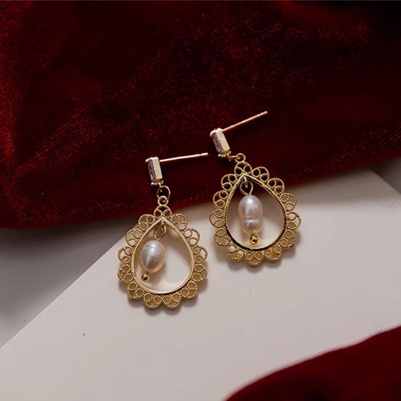 Retro hollow drop natural pearl earrings