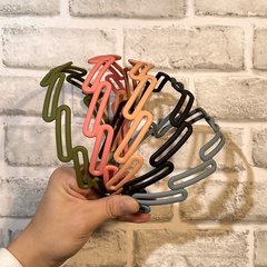 Geometrisches hohl gefrostetes Stirnband aus modischem Bonbonfarbplastik