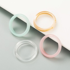 conjunto de anillos de color caramelo de resina acrílica simple de estilo coreano de moda