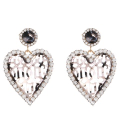 new simple fashion romantic heart-shaped resin hollow diamond earrings