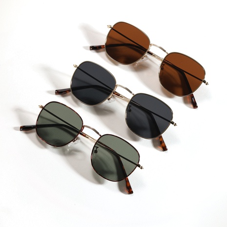 koreanische Mode Stil neue Rahmen Metall Sonnenbrille's discount tags