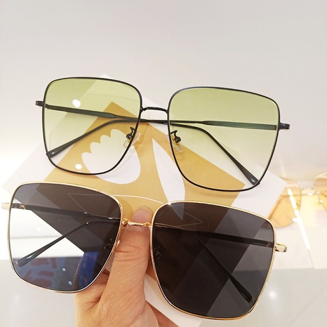 neue Avocadogrün-Sonnenbrille im koreanischen Modestil's discount tags
