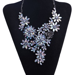 fashion alloy diamond-studded crystal flower necklace