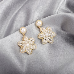fashion Korean style pearl crystal flower earrings