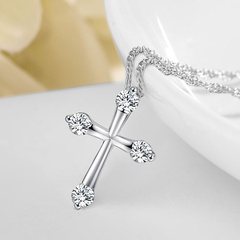 Minimalist style diamond-studded zircon cross necklace