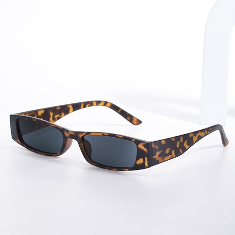 Mode kleinen Rahmen Sonnenbrillen Großhandel's discount tags