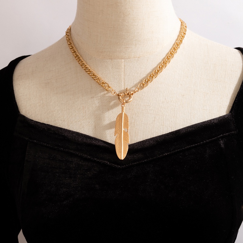 fashion punk style creative leaf shape simple alloy necklace