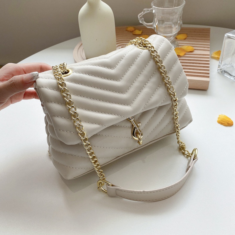 Fashion embroidery thread texture oneshoulder messenger chain bag
