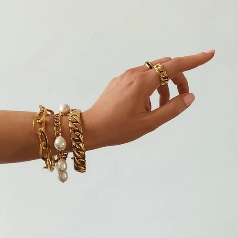 baroque freshwater pearl pendant 18k goldplated stainless steel bracelet