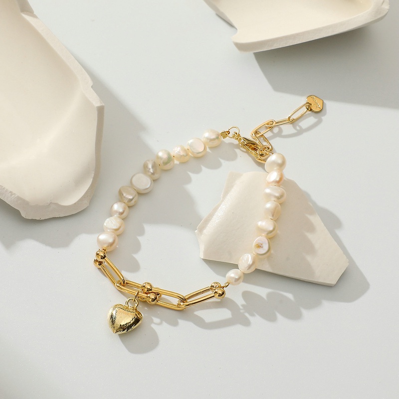 Baroque 14K goldplated smooth heart charm bracelet