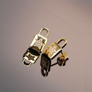 Mode Kupfer eingelegte Farbe Zirkonschloss geschnitzte Ohrringepicture41