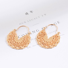 retro alloy hollow semicircular carved earrings wholesale