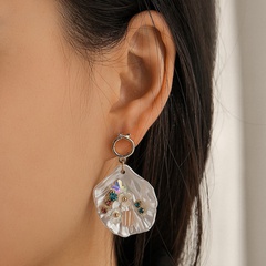 Bohemian fan-shaped shell colored diamond pearl earrings