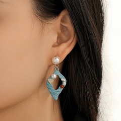 Blue diamond-shaped hollow pearl gravel diamond geometric earrings