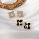 Retro Pearl Camellia Stud Earringspicture14