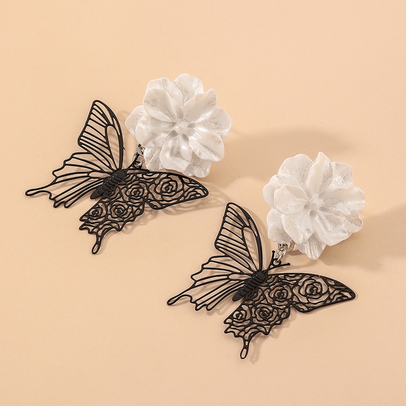 Korean Style Black and White Contrast Color Butterfly Flower Earrings