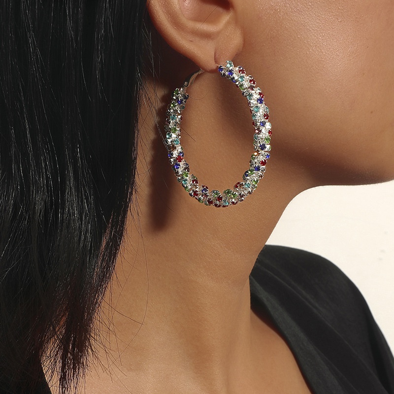Fashionable simple circle diamond earrings