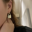 Retro letter B lock diamond earringspicture10