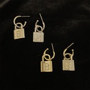 Retro letter B lock diamond earringspicture11