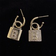 Retro letter B lock diamond earringspicture14