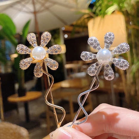 simple imitation pearl rhinestone flower hairpin's discount tags