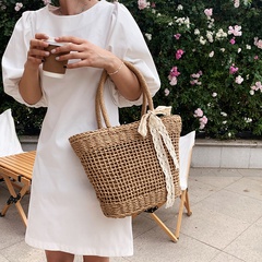 fashion large capacity hollow shoulder straw woven bag
