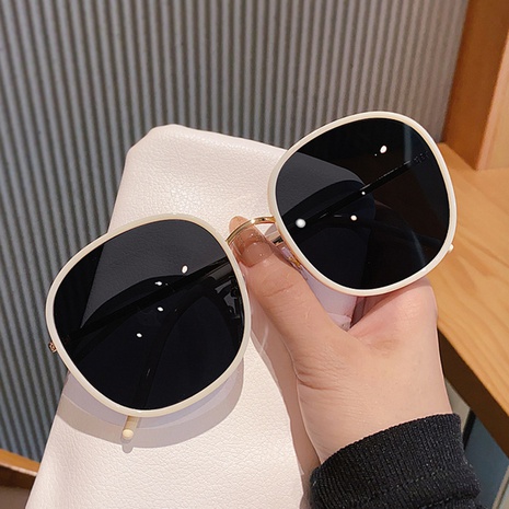 Korean Large Rim Slimming Milky White round Frame Sunglasses Female Online Influencer Ins Sunglasses UV Protection Sunglasses Men's discount tags