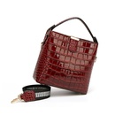 fashion texture crocodile pattern patent leather handbagpicture27