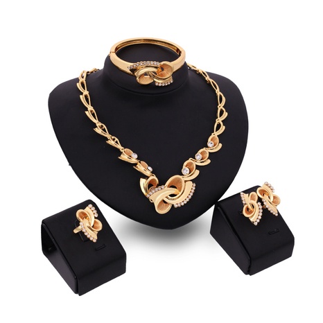 Retro golden twisted inlaid pearl diamond alloy jewelry set's discount tags