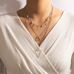 Nihaojewelry bijoux feuille gland pendentif triangle collier à trois couches en gros
